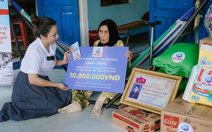 Hình ảnh đội ngũ hỗ trợ khách hàng dabet live